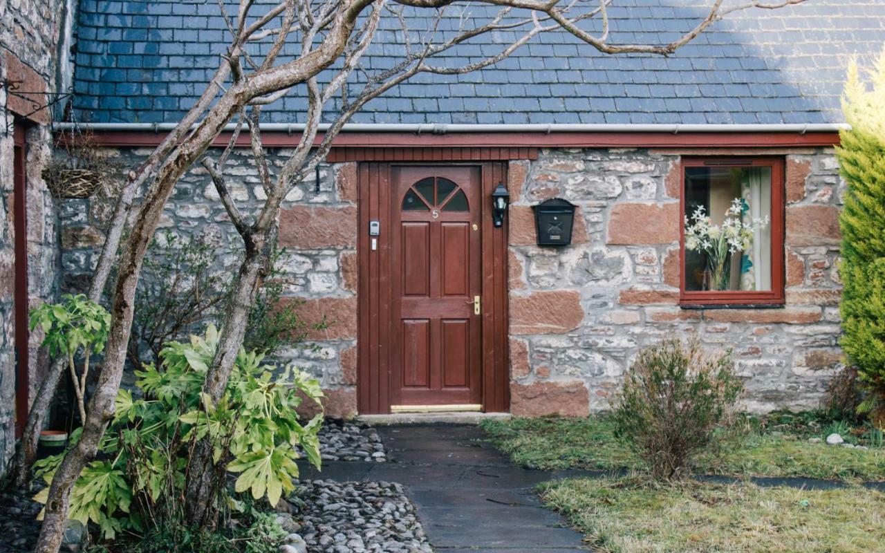 Kerrowdown Cottage-self Catering For 4 In The Highlands *